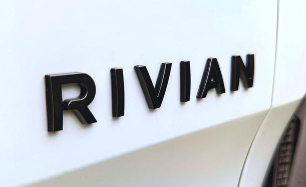 Rivian Emblem Set | R1S & R1T – EVMIZE